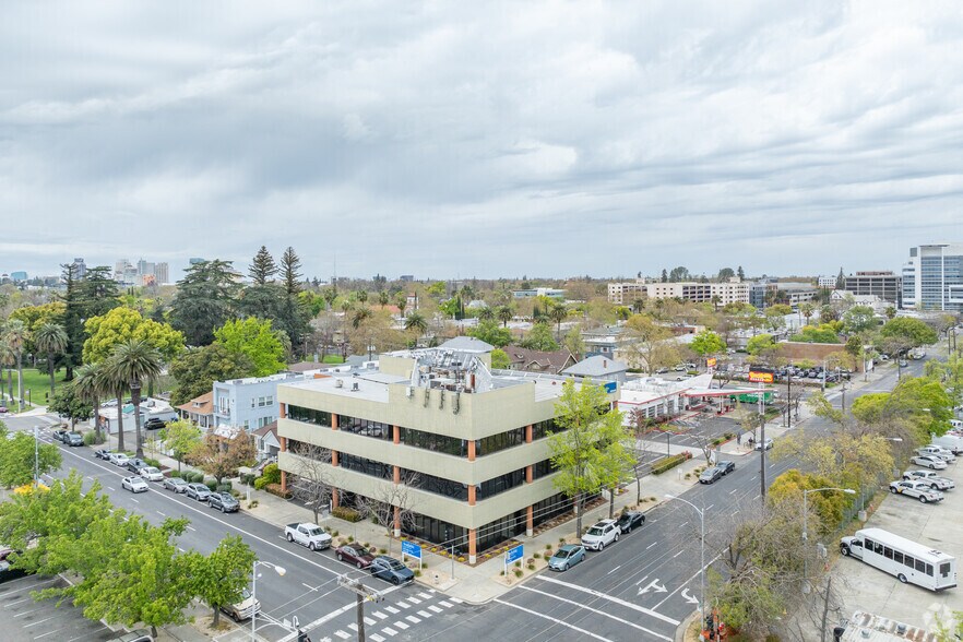 More Photos Of 1616 29th St, Sacramento Office For Sale
