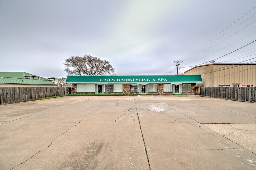 More Photos Of 3920 Nowata Rd, Bartlesville Freestanding For Sale