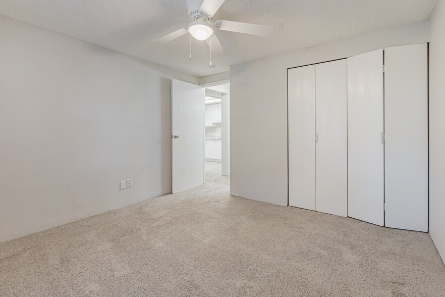 More Photos Of 18933 Quercus Dr, Hudson Apartments For Sale