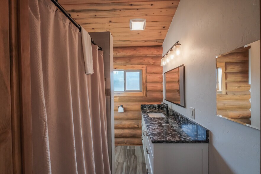 More Photos Of 6331 Lake Pointe Wy, Sweet Home Lodge Meeting Hall For Sale