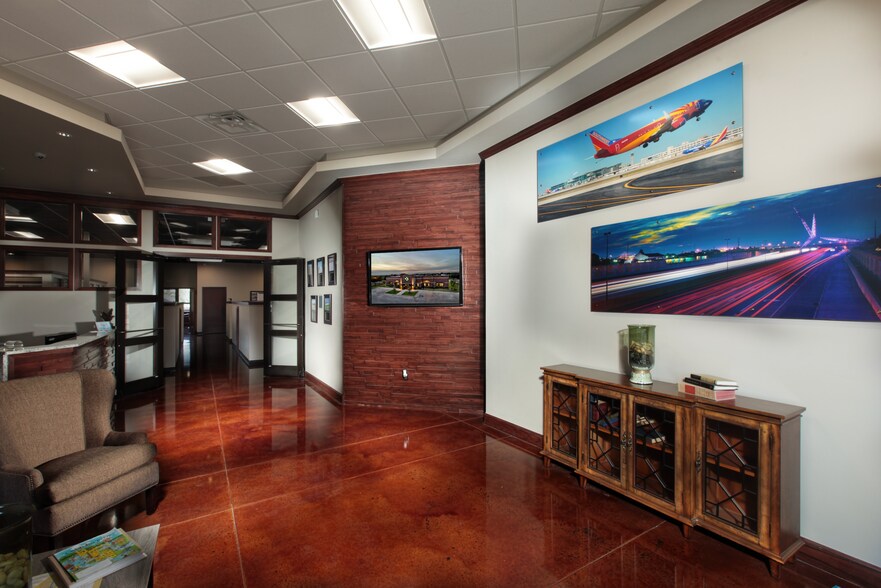 More Photos Of 25 NW 146th St, Edmond Medical For Lease
