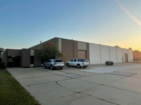 Primary Photo Of 640 Minnesota Dr, Troy Warehouse For Lease