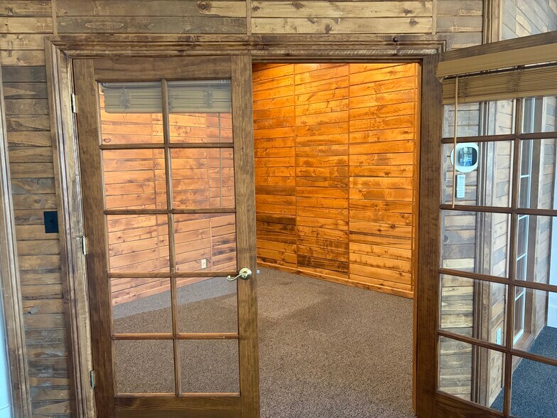 More Photos Of 200 W Grand Ave, Grand Junction Restaurant For Sale