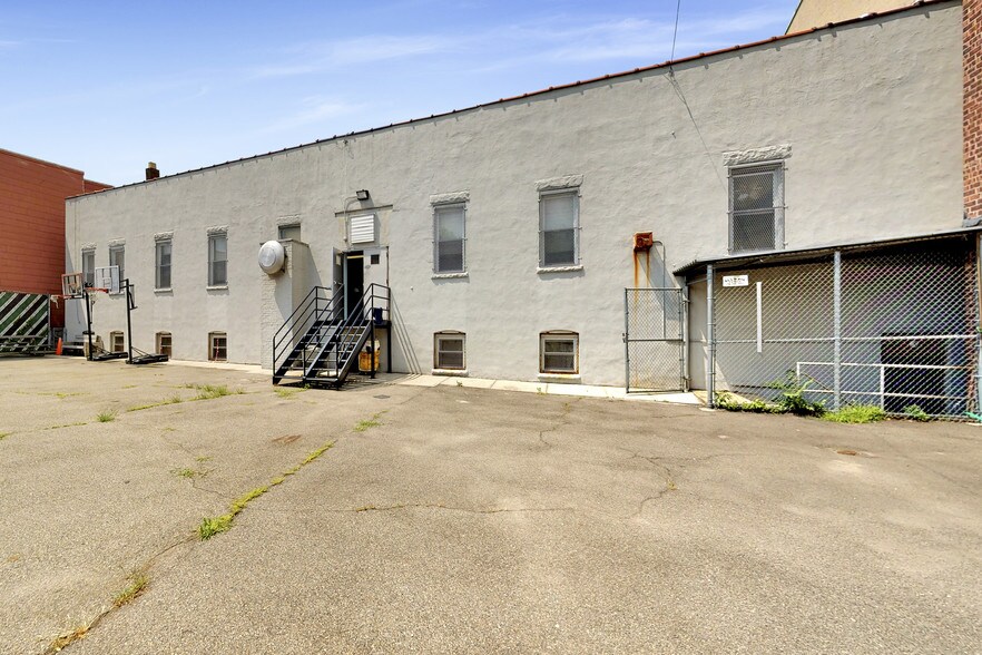 6926 Cooper Ave, Glendale, NY 11385 Flex For Sale