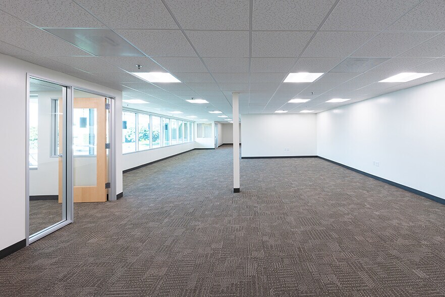 More Photos Of 1641 Reynolds Ave, Irvine Warehouse For Lease