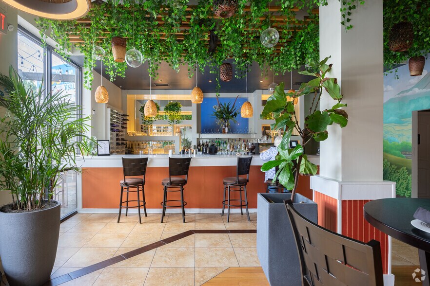 More Photos Of 2285 Peachtree Rd NE, Atlanta Apartments For Lease