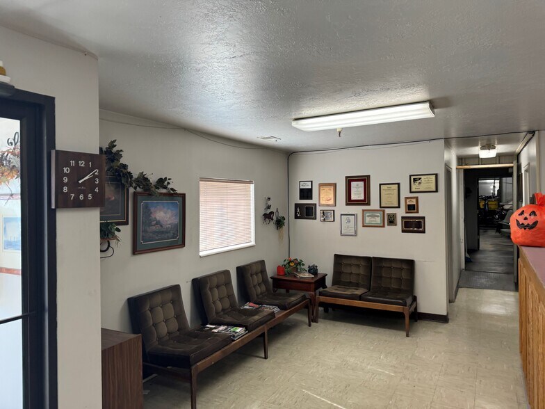 More Photos Of 4196 Farm Rd, West Jordan Warehouse For Sale