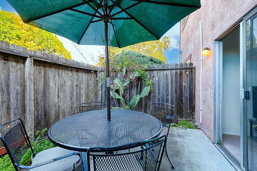More Photos Of 7488 Bridgit Dr, Rohnert Park Apartments For Sale