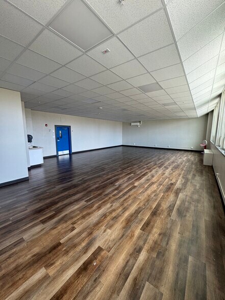 More Photos Of 115 NW State St, Pullman Loft Creative Space For Sale