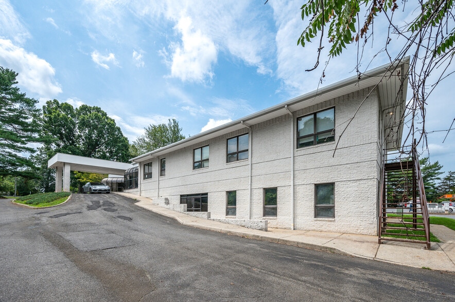 More Photos Of 7327 Timberlake Rd, Lynchburg Medical For Sale