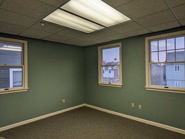 More Photos Of 250 State St, North Haven Office For Sale