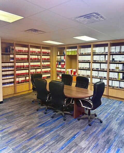 More Photos Of 8314 White Settlement Rd, White Settlement Warehouse For Sale