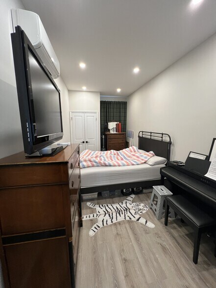More Photos Of 3931 47th Ave, Sunnyside Storefront Retail Office For Sale
