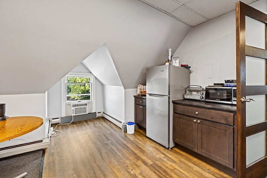 More Photos Of 323 State St, Augusta Office Residential For Sale