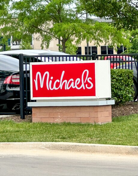 More Photos Of NWC 42nd St & Pulaski Rd, Chicago Unknown For Sale