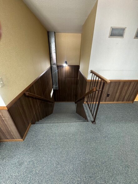 More Photos Of 200 E Wisconsin St, Seymour Township Office For Sale