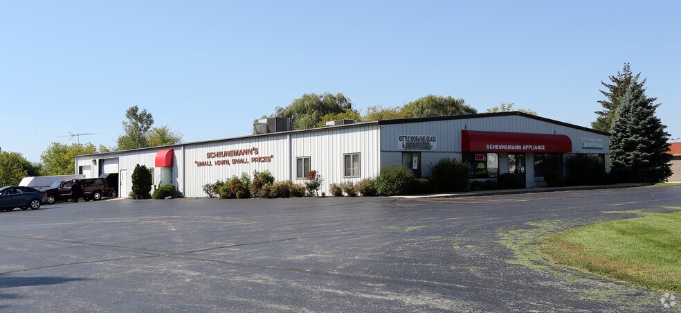 Primary Photo Of N168W20069 E Main St, Jackson Freestanding For Lease