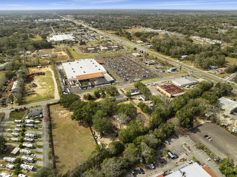 More Photos Of 9250 Untreiner Ave, Pensacola Office For Sale