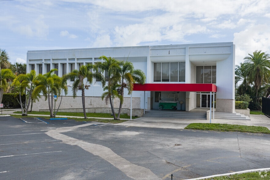 Primary Photo Of 5100 N Dixie Hwy, Oakland Park Office For Sale