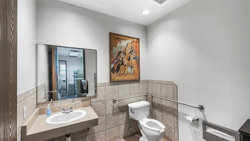 More Photos Of 2400 S Cimarron Rd, Las Vegas Office For Lease