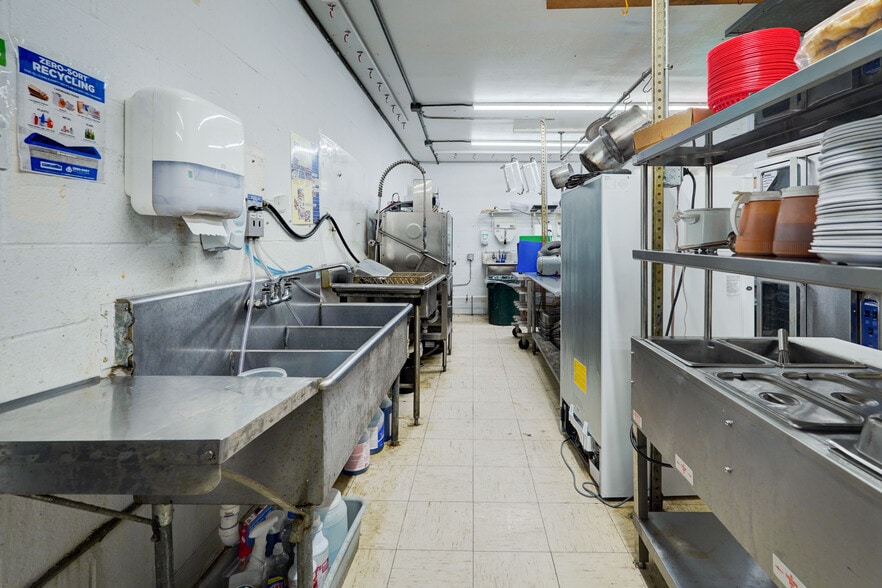 More Photos Of 1450 Brace Rd, Victor Golf Course Driving Range For Sale