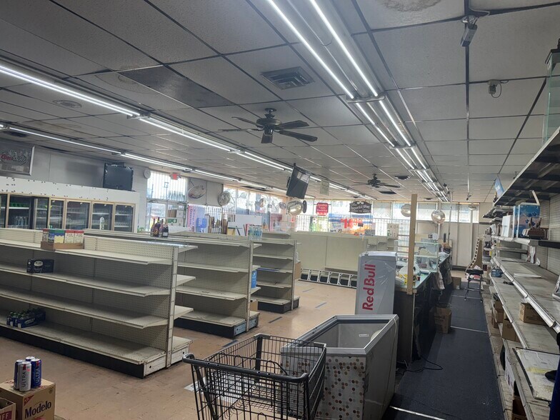 More Photos Of 26631 Gratiot Ave, Roseville General Retail For Sale