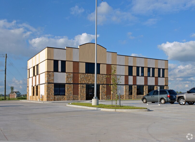 More Photos Of 11450 Space Center Blvd, Houston Medical For Sale