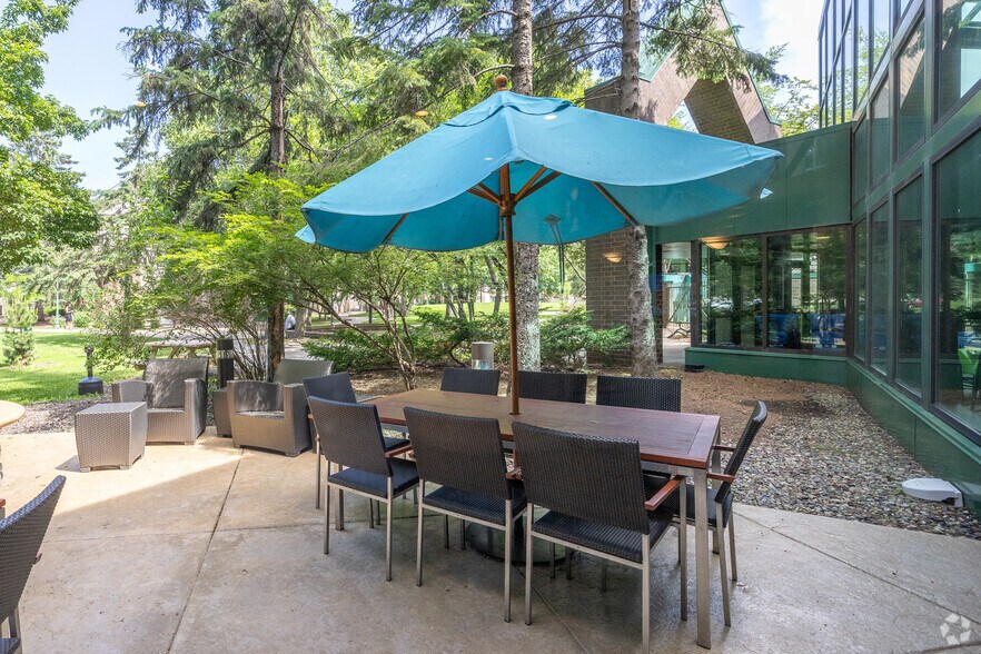 More Photos Of 3400 Edinborough Way, Edina Hotel For Sale