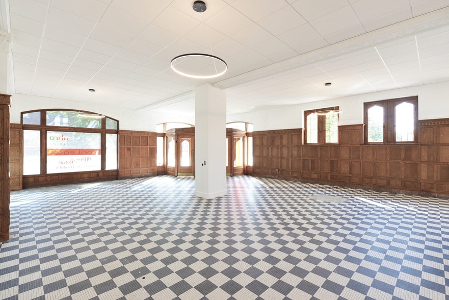 More Photos Of 415 DeBaliviere Ave, Saint Louis Apartments For Lease