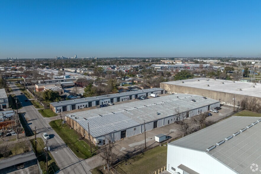 Primary Photo Of 2331 Wirtcrest Ln, Houston Unknown For Lease