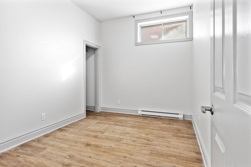 More Photos Of 455 Somerset St W, Ottawa Apartments For Sale