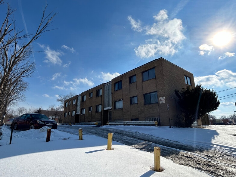 More Photos Of 4467 Lee Rd, Cleveland Apartments For Sale