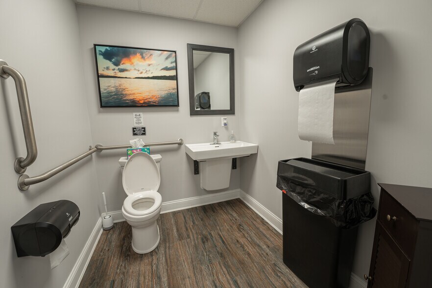 More Photos Of 152 Islip Ave, Islip Medical For Sale