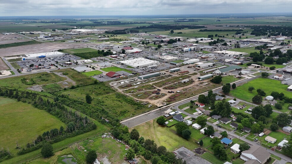 More Photos Of 2015 S Main St, Stuttgart Warehouse For Sale
