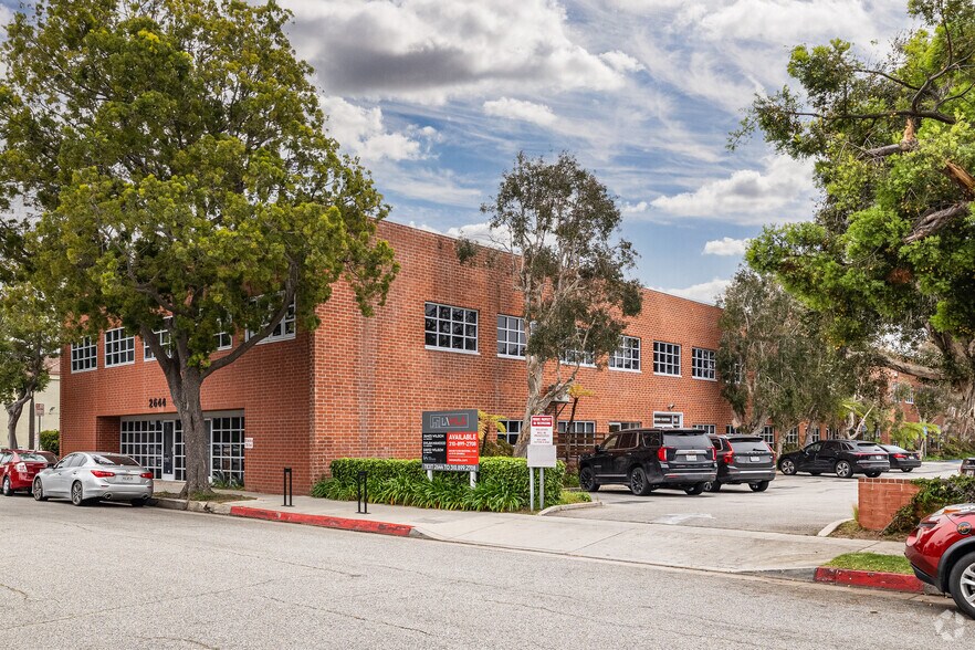 Primary Photo Of 2644 30th St, Santa Monica Loft Creative Space For Lease