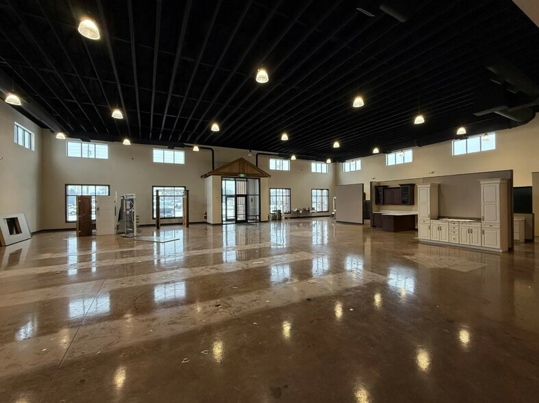 More Photos Of 1229 S Halleck St, Demotte Freestanding For Sale