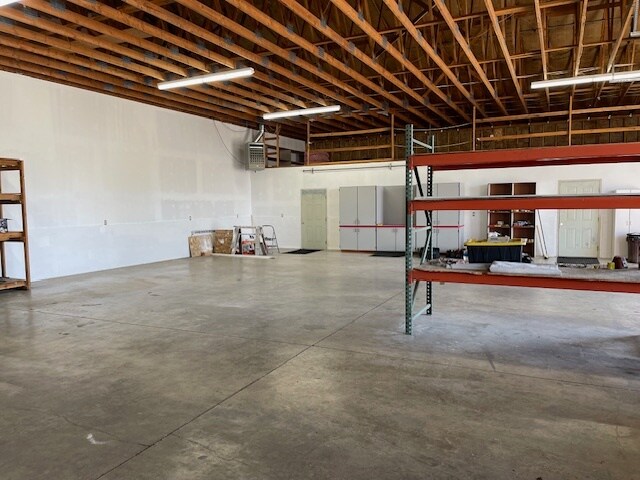 More Photos Of 1170 Anderson Pl SE, Albany Warehouse For Lease