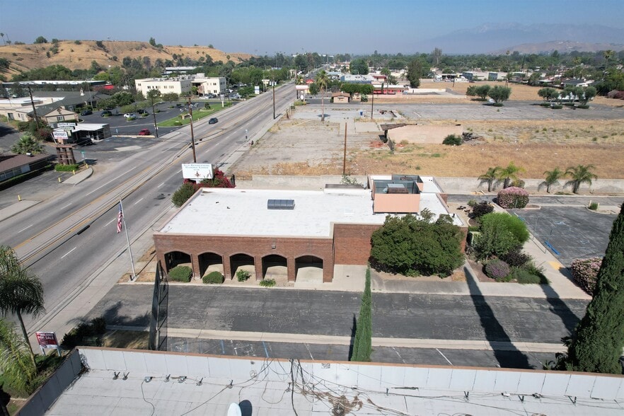 More Photos Of 1380 E Highland Ave, San Bernardino Freestanding For Lease