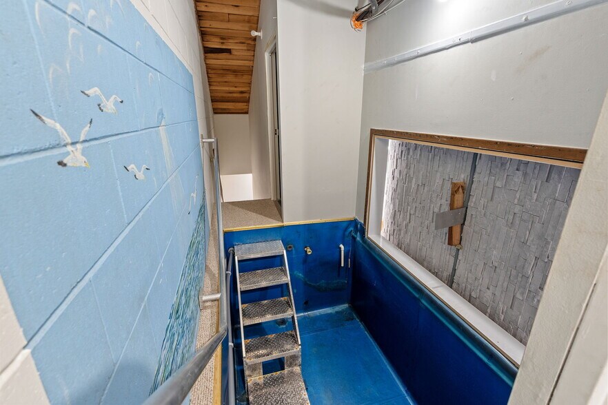 More Photos Of 6206 Lilac Dr N, Brooklyn Center Religious Facility For Sale
