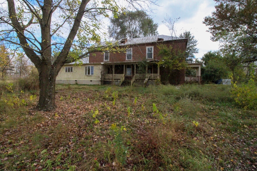 More Photos Of 16094 Evergreen Valley Rd, Timberville Specialty For Lease