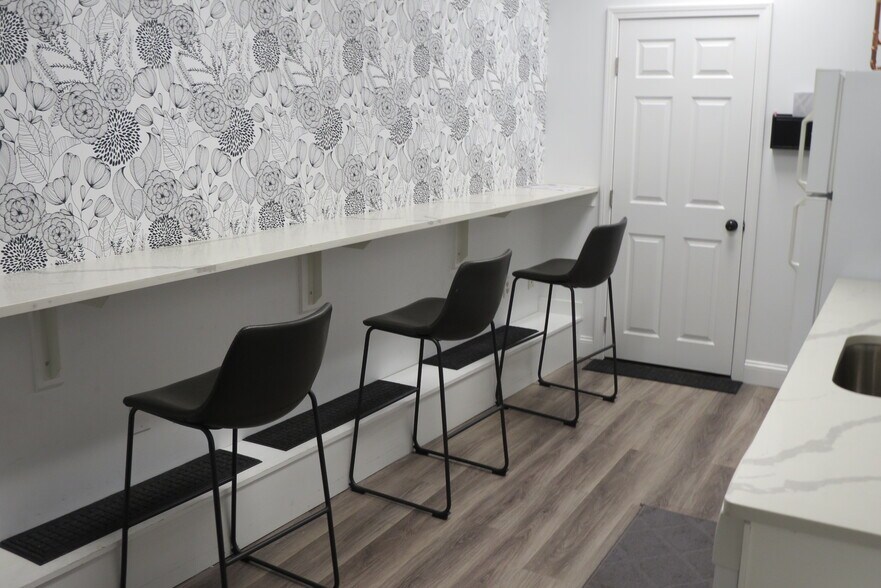 More Photos Of 54 Main St, Leominster Office For Sale