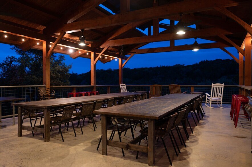 More Photos Of 7400 McGregor Ln, Dripping Springs Hotel For Sale