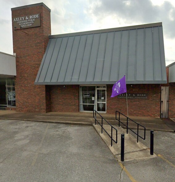 Primary Photo Of 416-424 North St, Nacogdoches Storefront For Lease