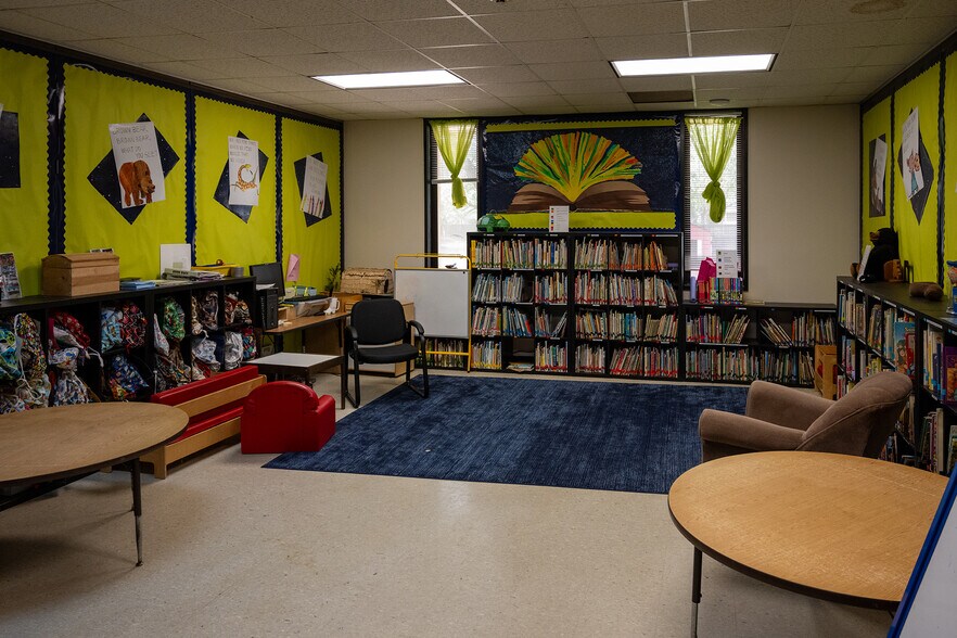 More Photos Of 16000 Rippling Water Dr, Houston Religious Facility For Sale