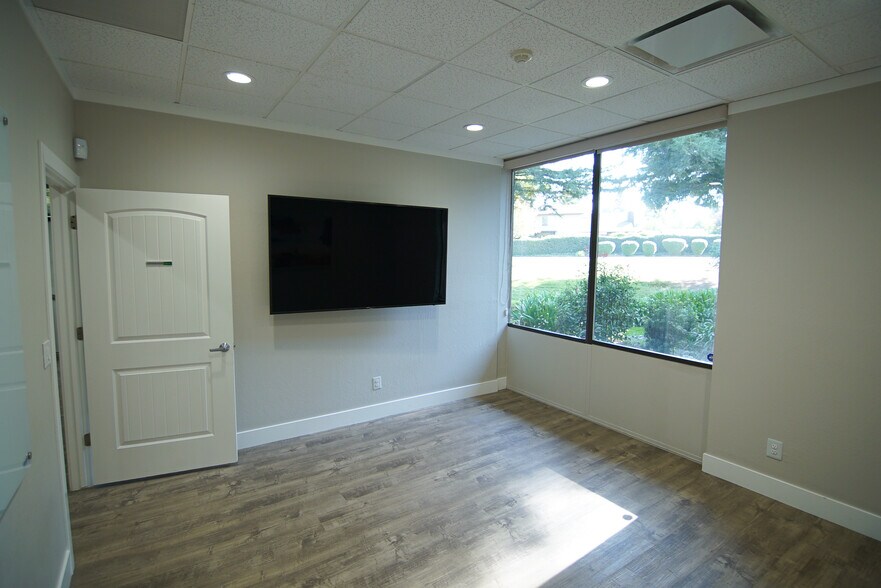 More Photos Of 6345 Auburn Blvd, Citrus Heights Office For Lease