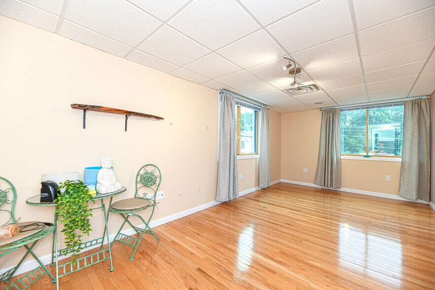 More Photos Of 106 Tyngsboro Rd, North Chelmsford Fast Food For Sale