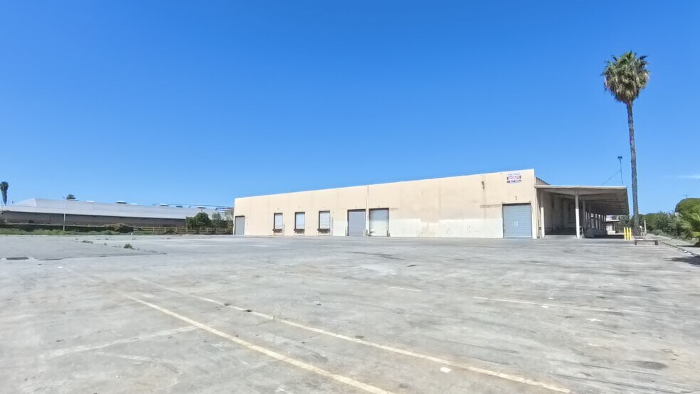 More Photos Of 1363 S Bonnie Beach Pl, Commerce Warehouse For Lease