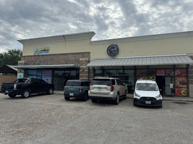 More Photos Of 3701 Colbath Ave, McAllen Freestanding For Lease