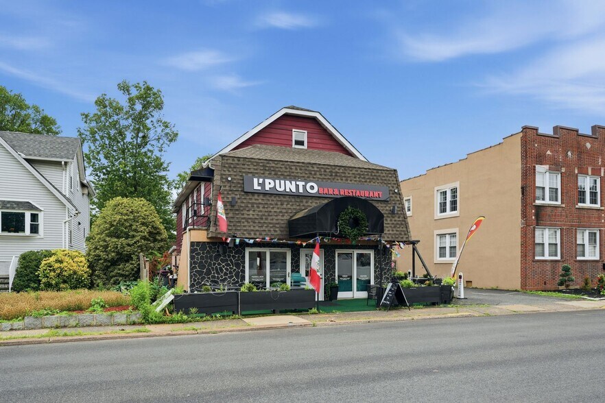 More Photos Of 35 Moonachie Rd, Moonachie Storefront Retail Residential For Sale