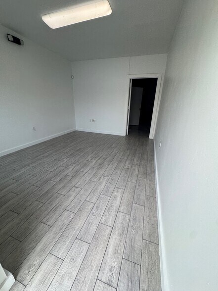 More Photos Of 13725 SW 139th Ct, Miami Warehouse For Lease